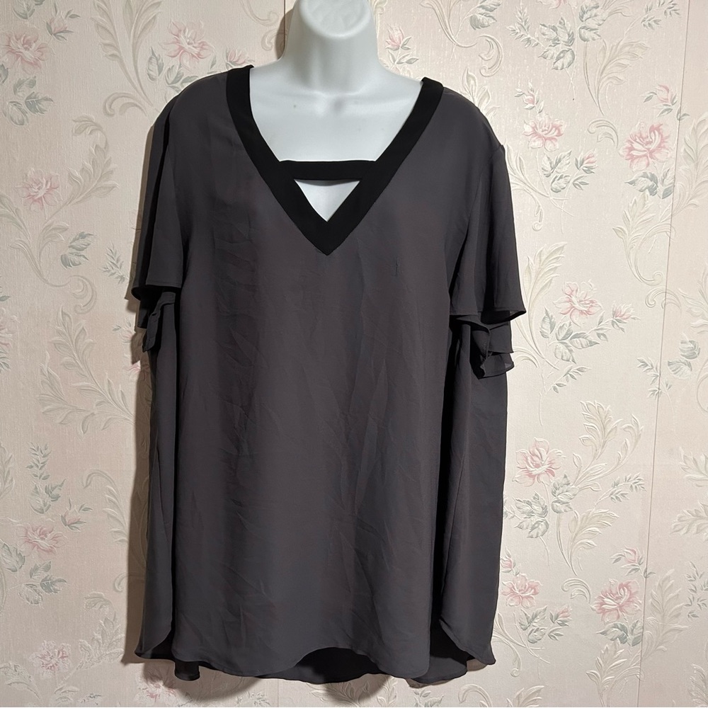 Torrid blouse size 3